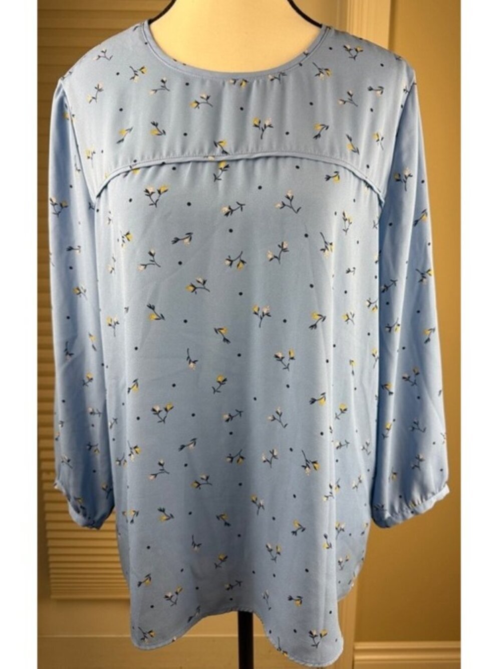 Reitmans Blouse Women's L Blue Floral 3/4 Sleeve Lightweight Casual Office